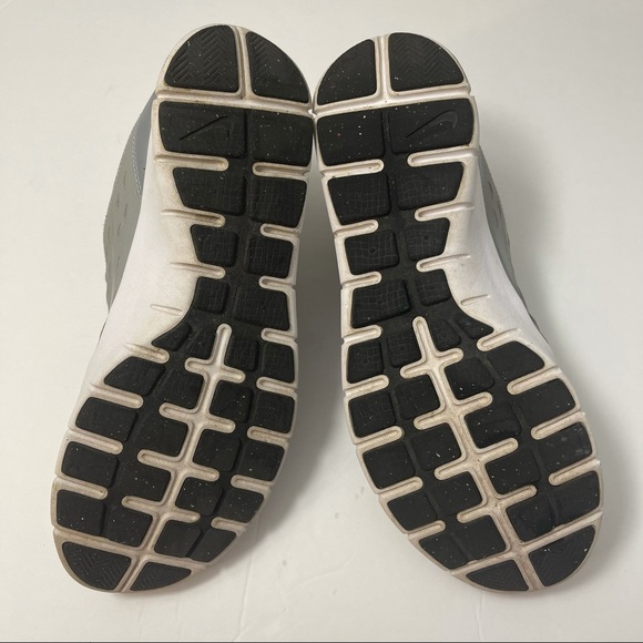 Nike Sneakers - Picture 10 of 10